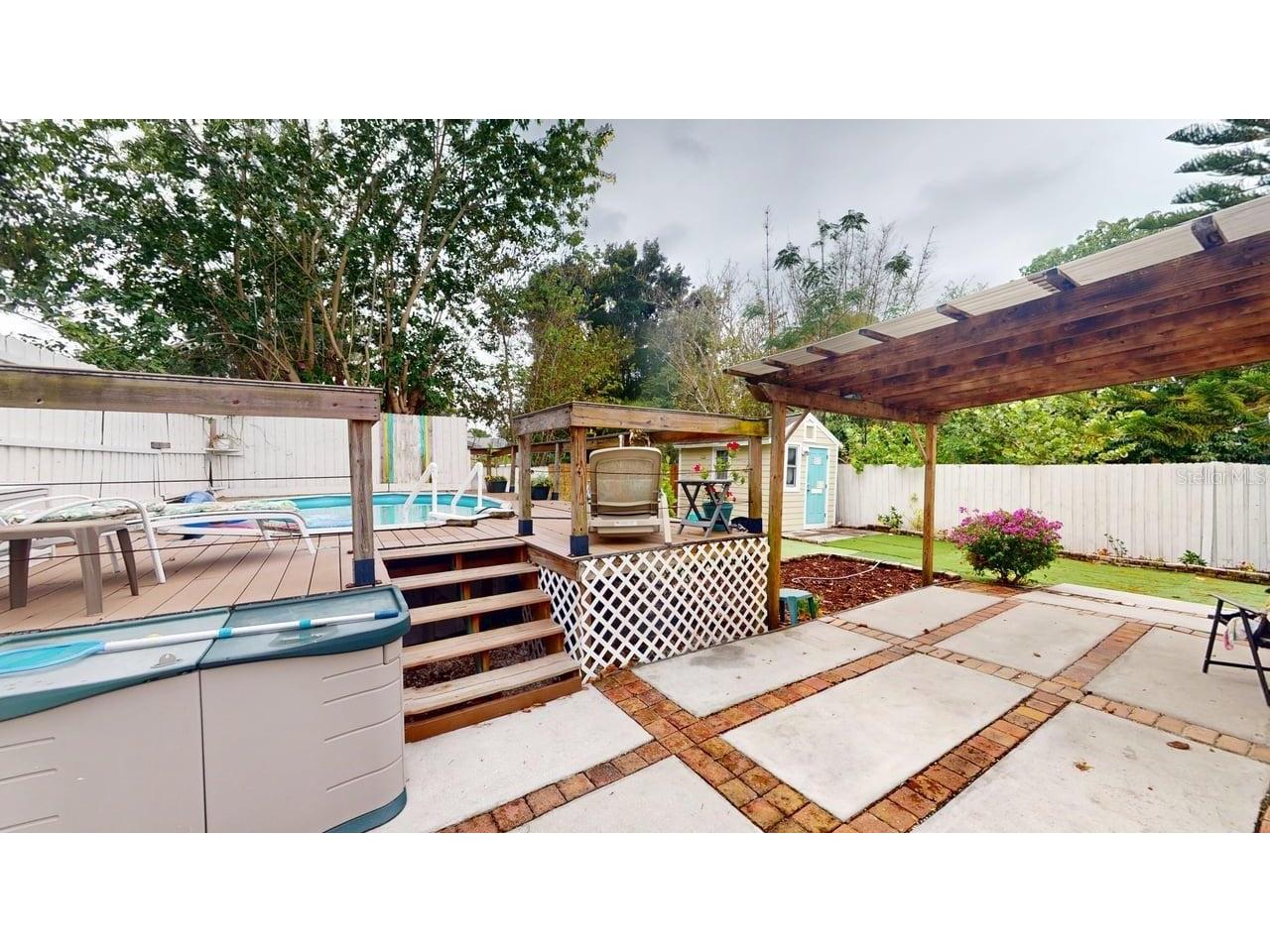 2912 Hawthorne Street Sarasota FL 34239 R4911184 image48