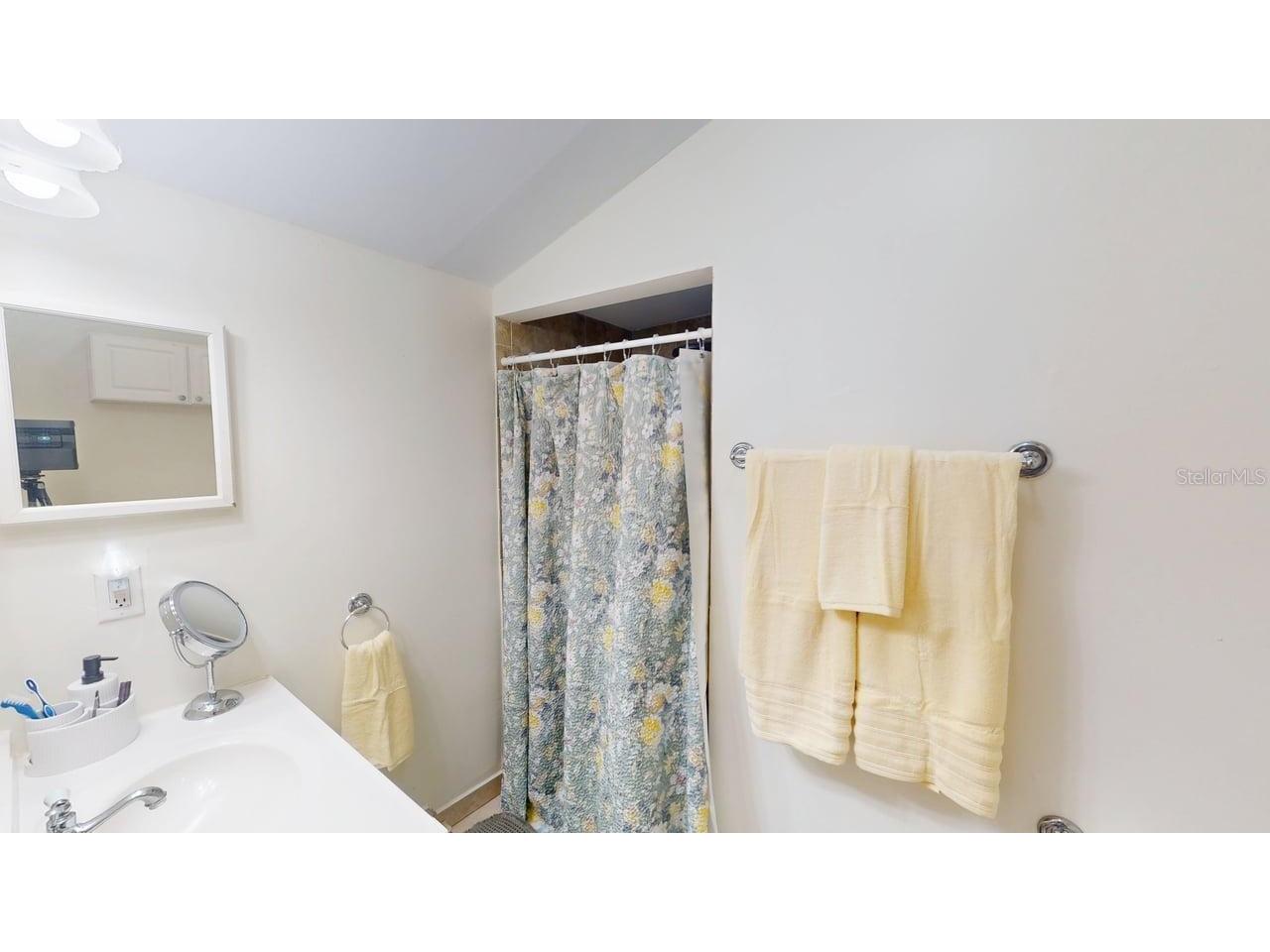 2912 Hawthorne Street Sarasota FL 34239 R4911184 image49