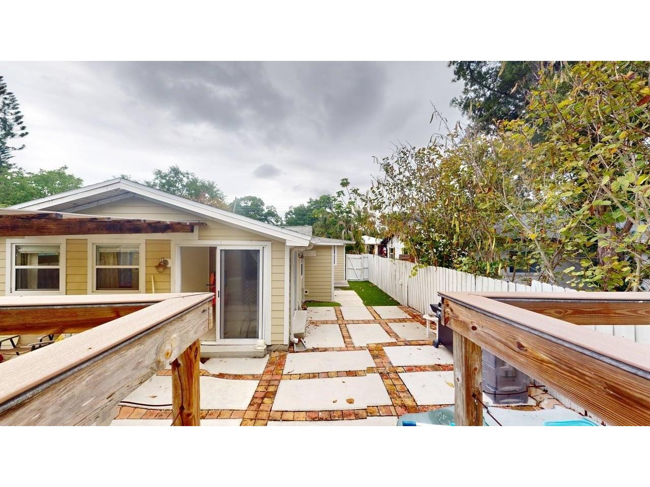 2912 Hawthorne Street Sarasota FL 34239 R4911184 image50
