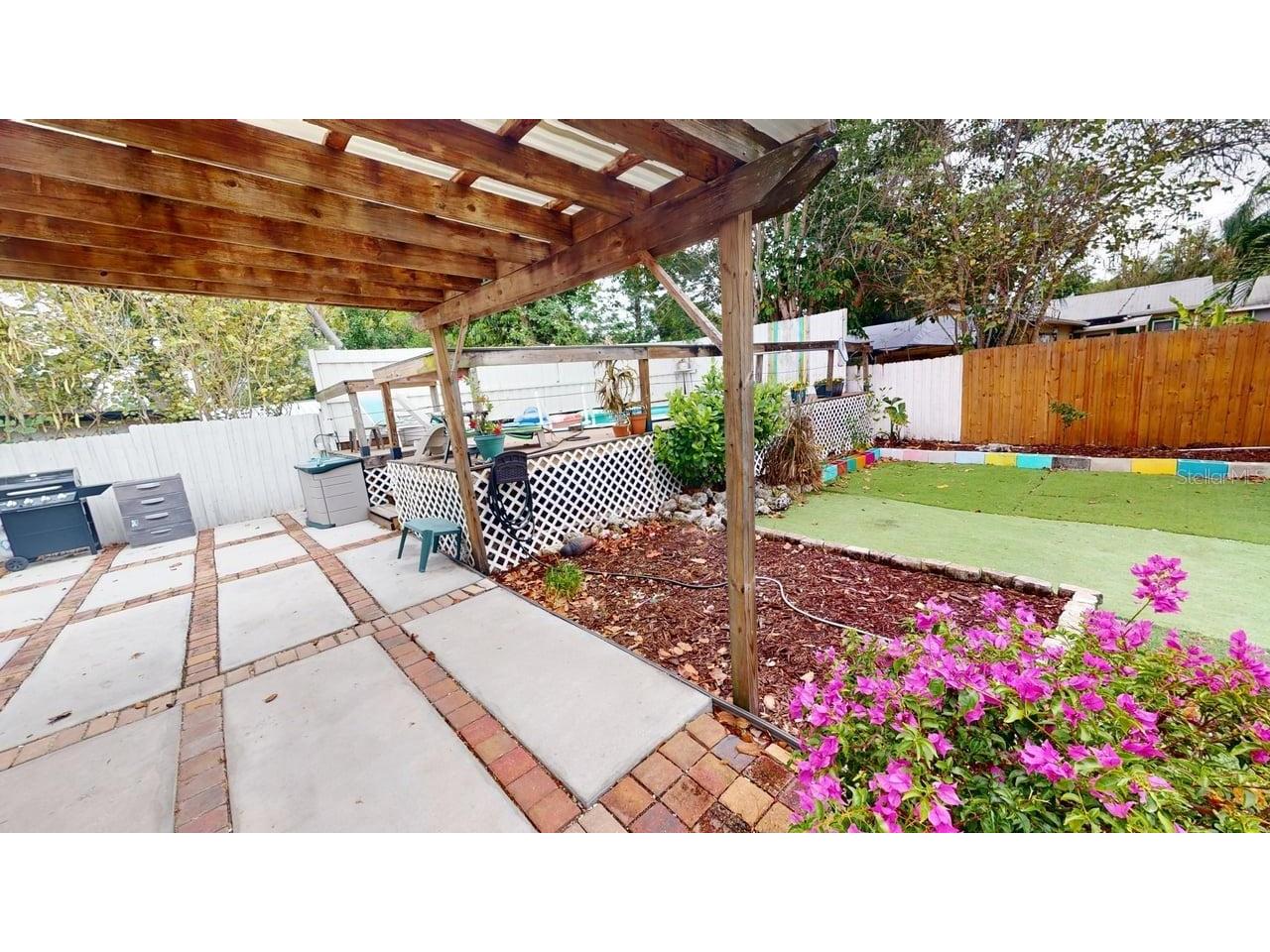 2912 Hawthorne Street Sarasota FL 34239 R4911184 image58