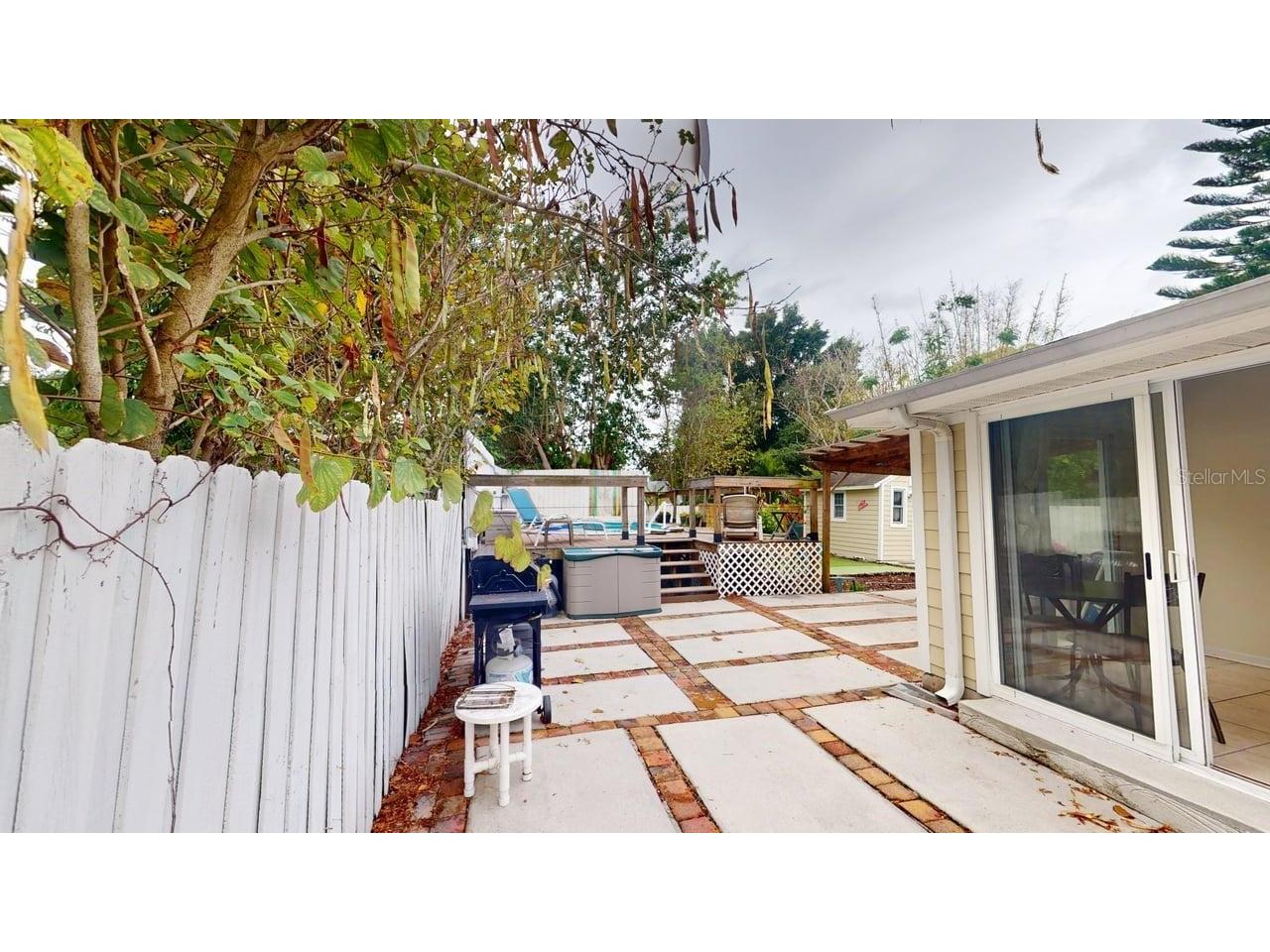 2912 Hawthorne Street Sarasota FL 34239 R4911184 image62
