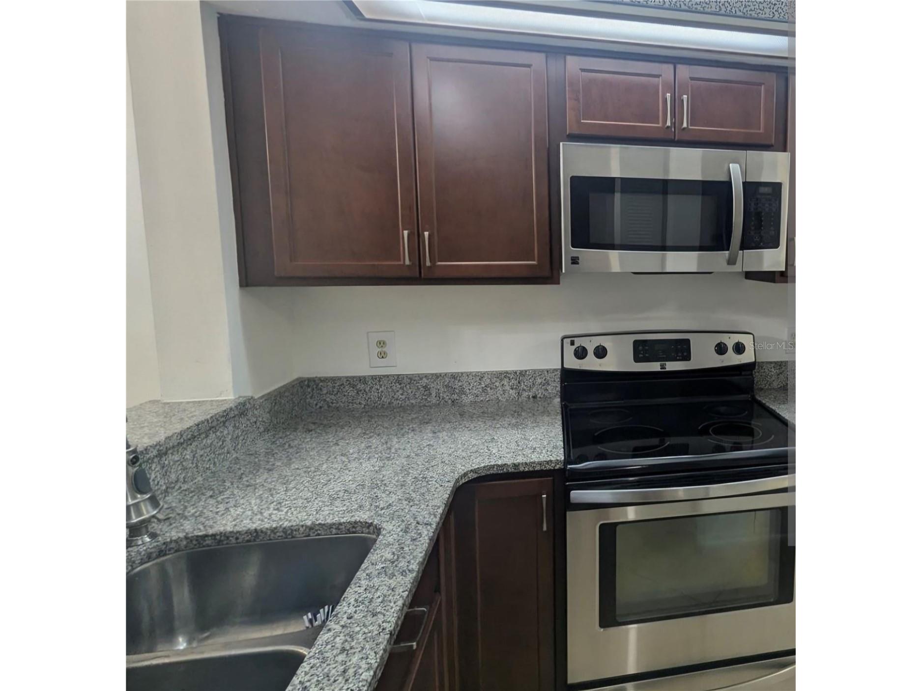 2912 S Semoran Boulevard #C9 Orlando FL 32822 O6396444 image3