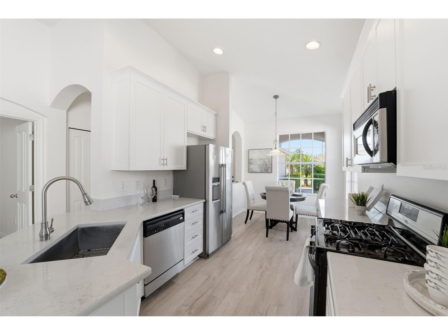 2912 Torrance Drive Land O Lakes FL 34638 W7882583 image6