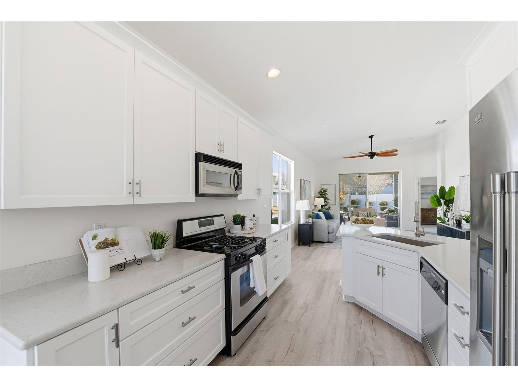 2912 Torrance Drive Land O Lakes FL 34638 W7882583 image7