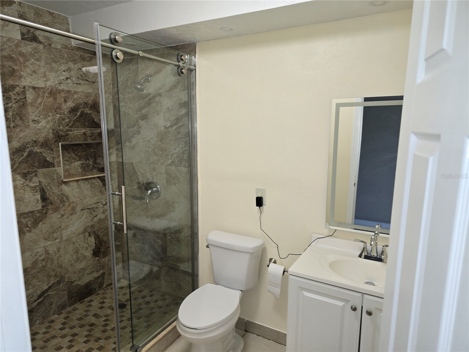 2913 Mcintosh Road Sarasota FL 34232 A4696989 image11