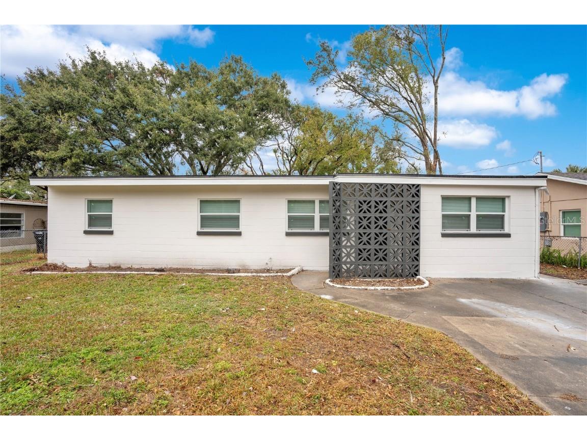 2913 W Amelia Street Orlando FL 32805 O6275221 image1