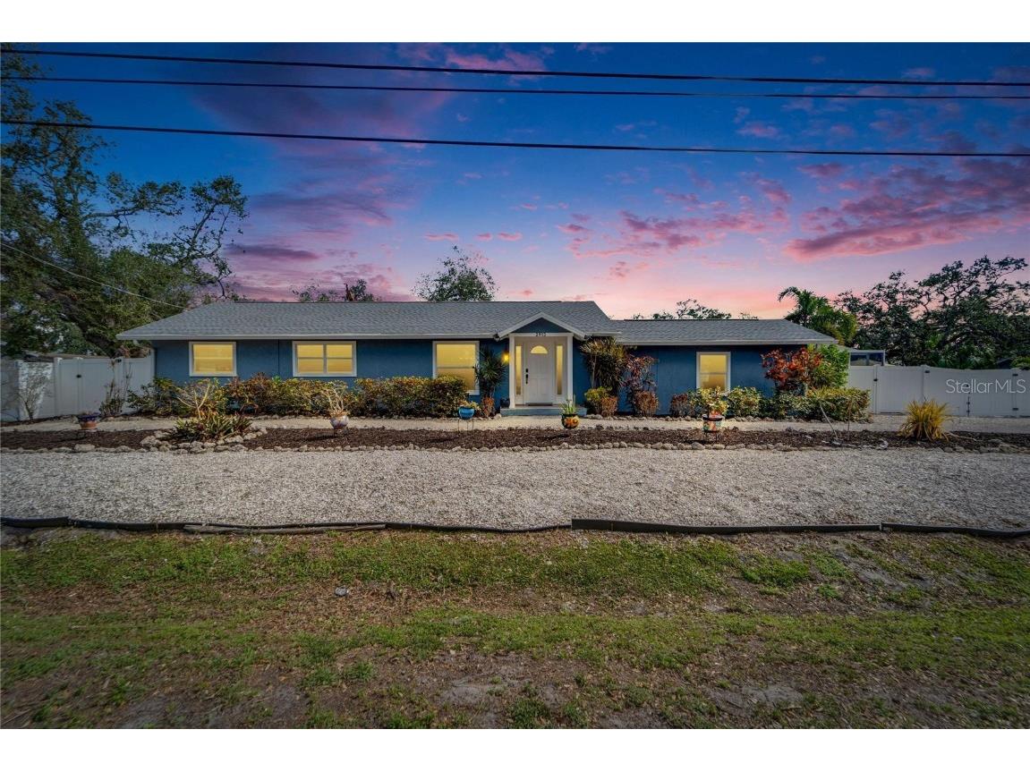 2913 Williamsburg Street Sarasota FL 34231 A4641075 image1