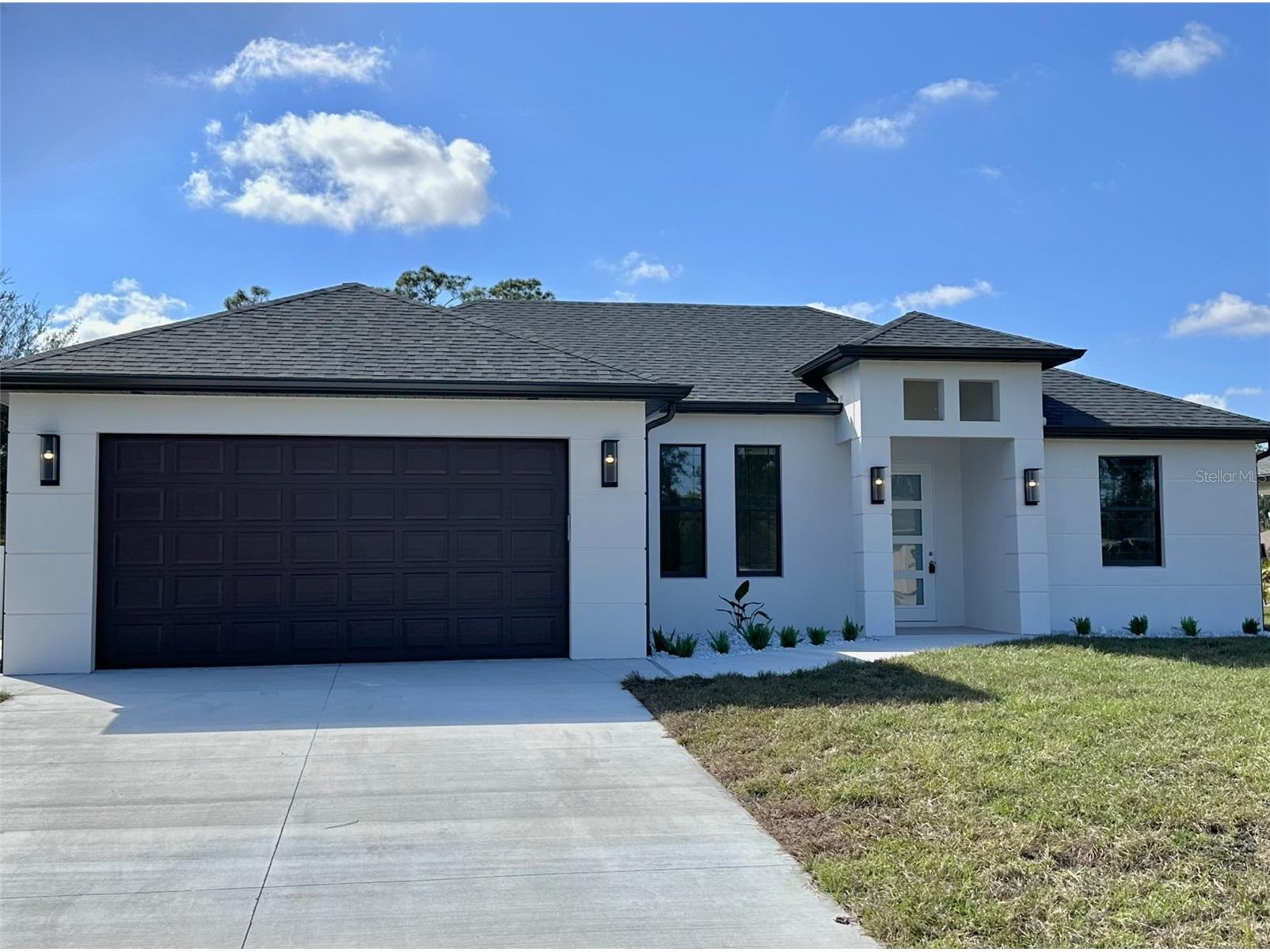 2913 Woodward Avenue North Port FL 34286 C7518617 image1