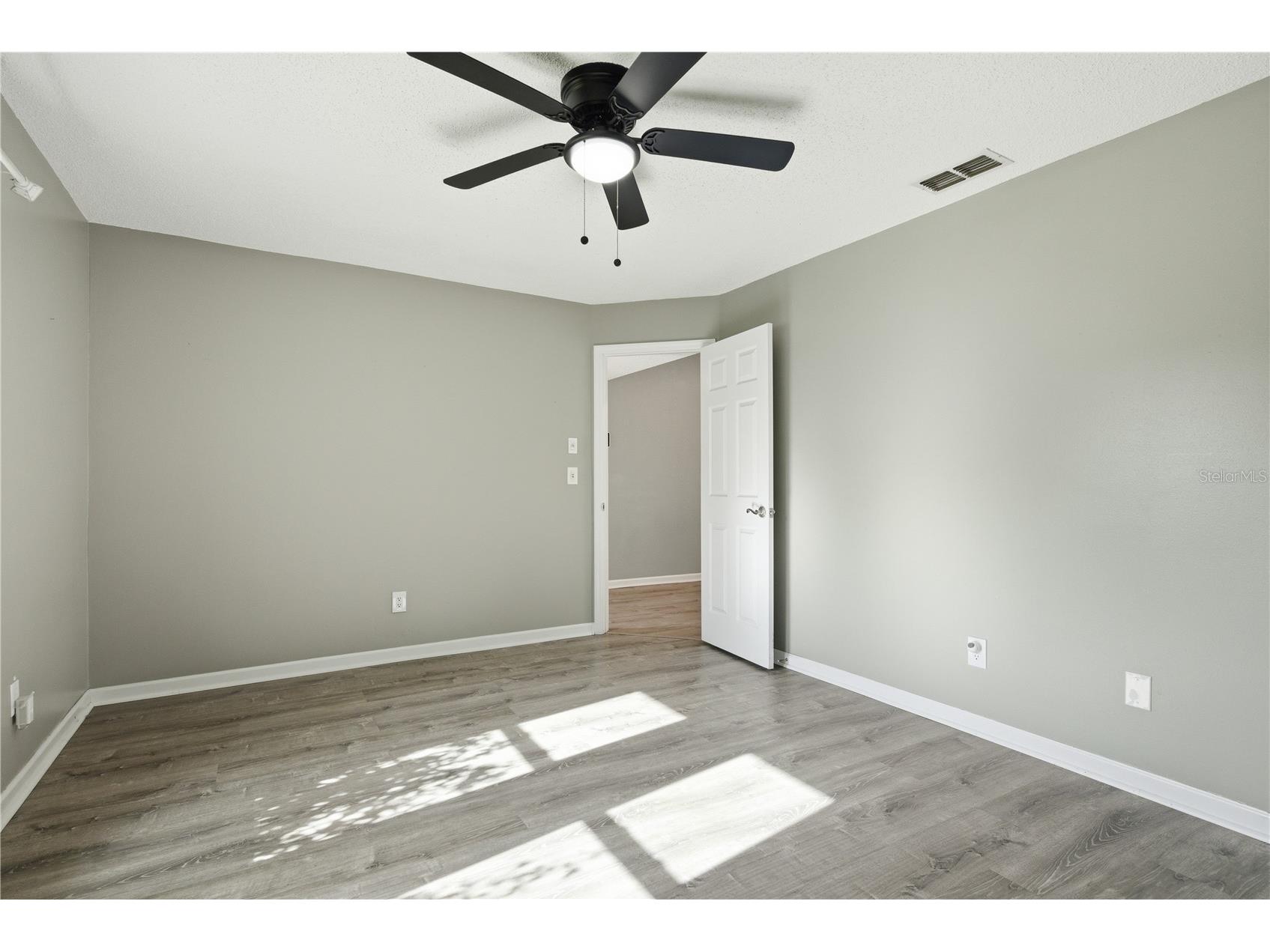 2914 Cypress Green Drive Palm Harbor FL 34684 TB8513249 image17