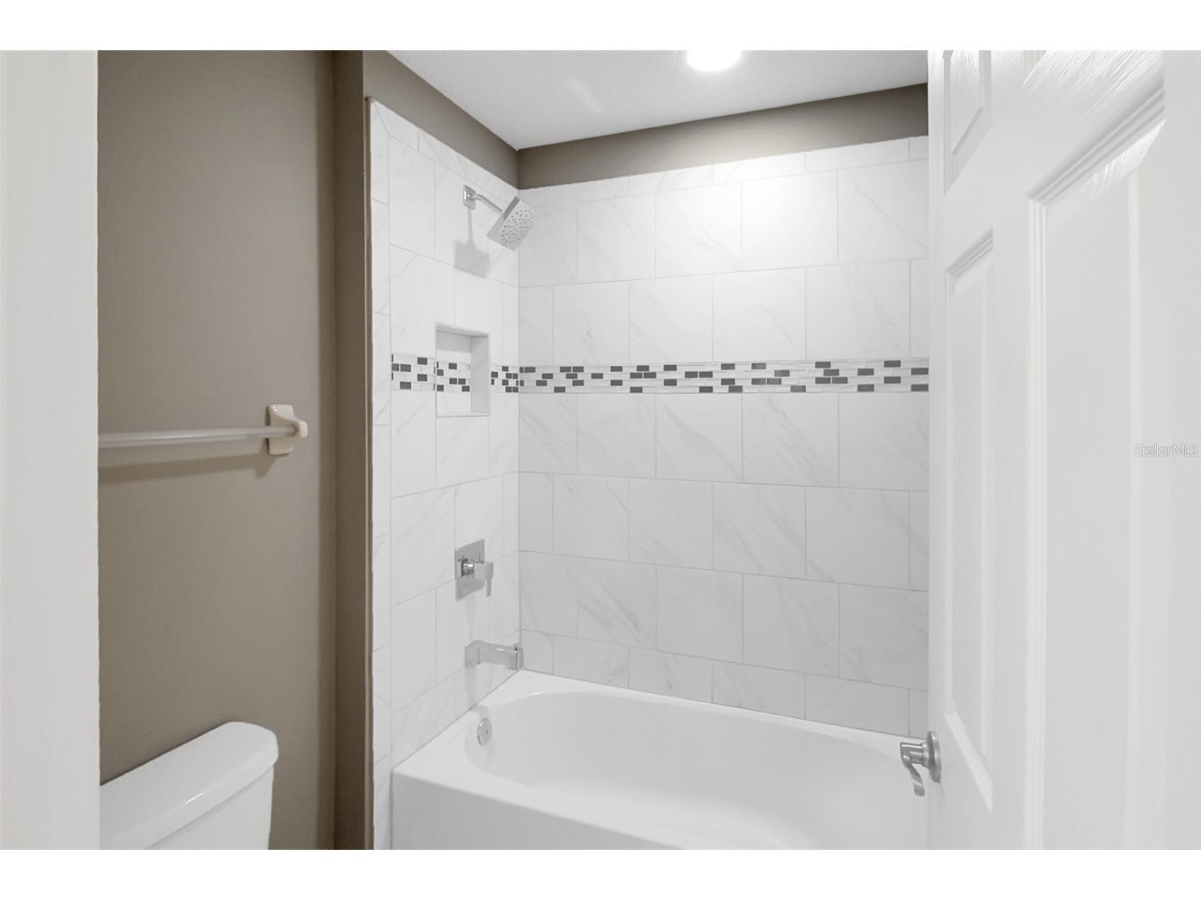 2914 Esmeralda Drive Sarasota FL 34243 A4694556 image13