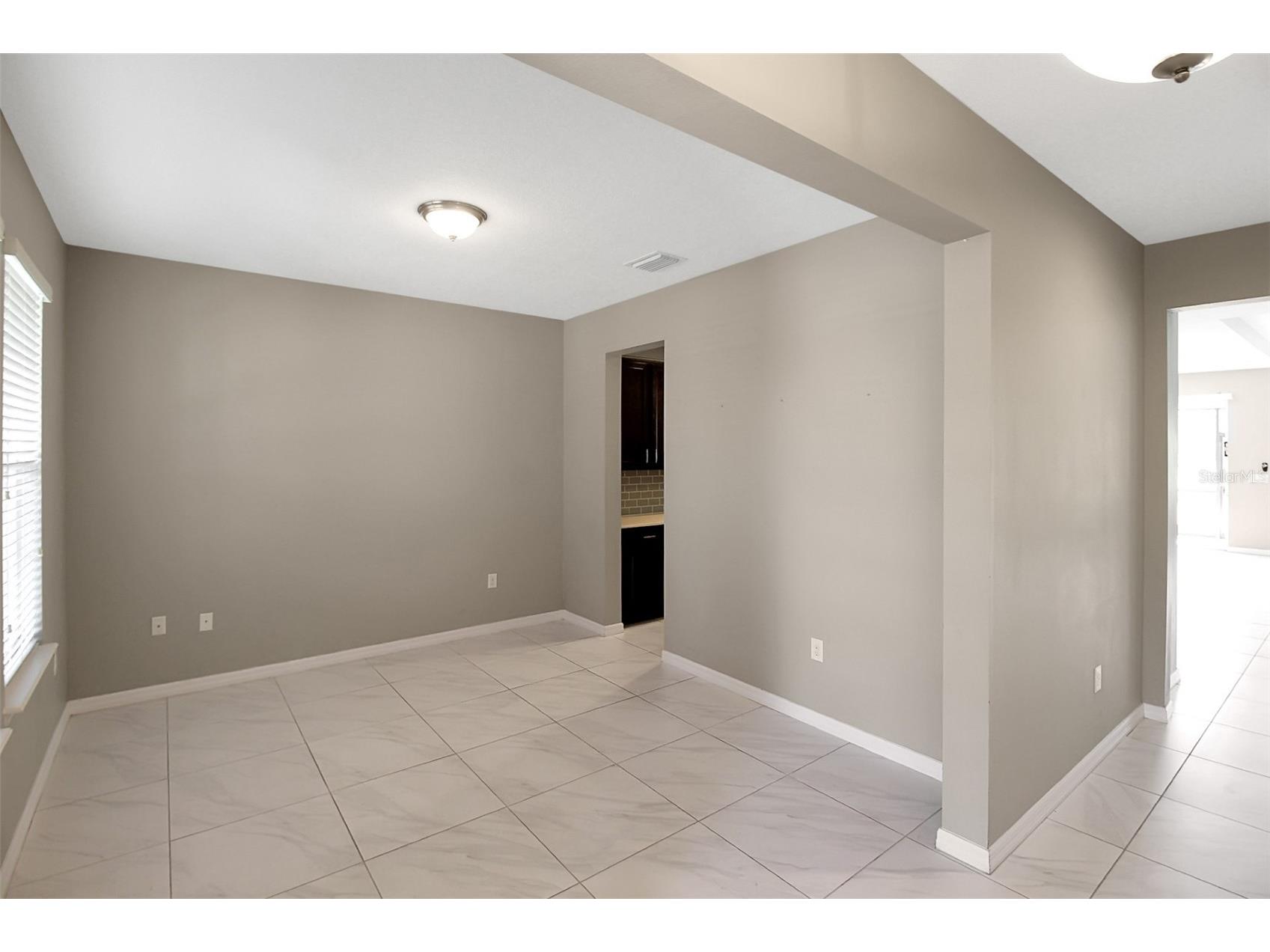 2914 Esmeralda Drive Sarasota FL 34243 A4694556 image3