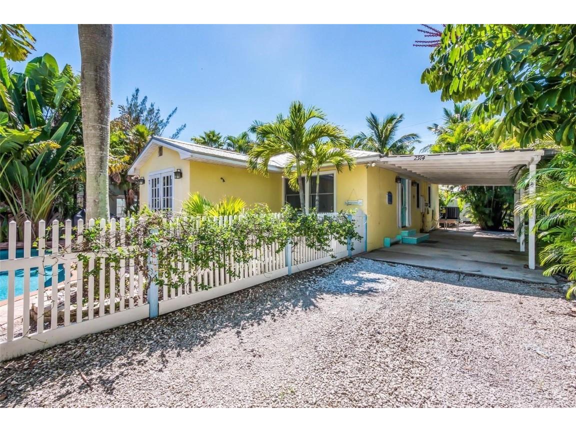 2914 Gulf Drive Holmes Beach FL 34217 A4530677 image1