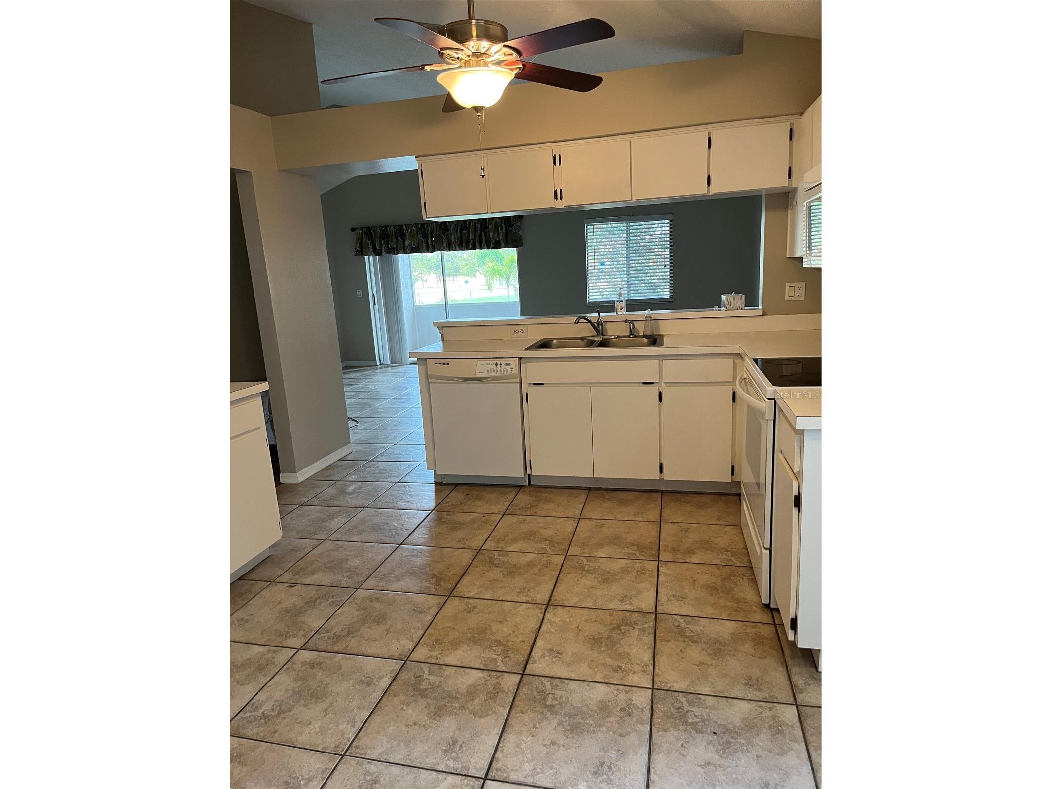 2914 Shannon Circle Palm Harbor FL 34684 TB8481147 image9