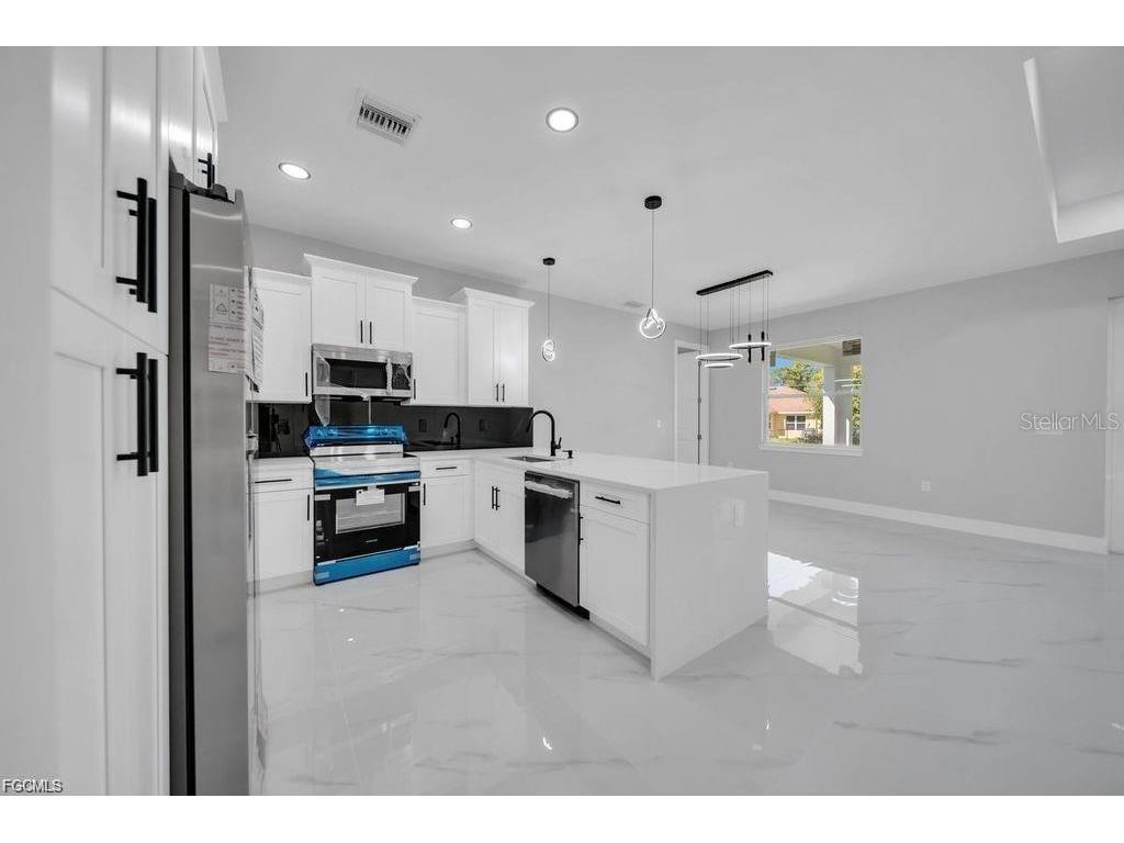 2915 6th Street SW Lehigh Acres FL 33976 A4671959 image29