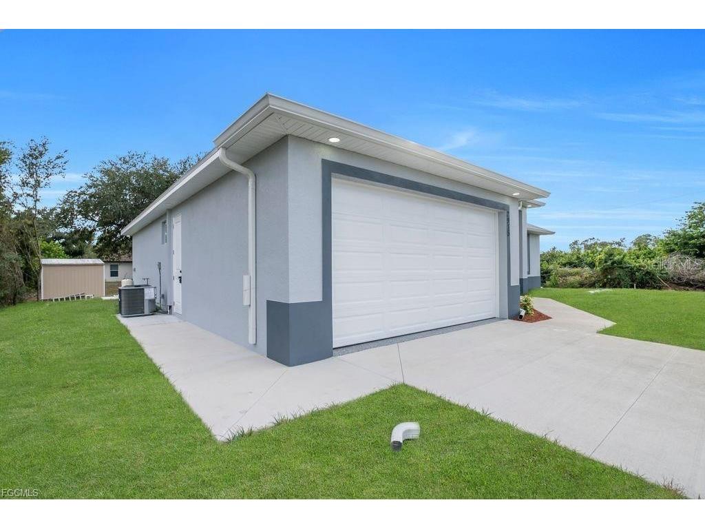 2915 6th Street SW Lehigh Acres FL 33976 A4671959 image4
