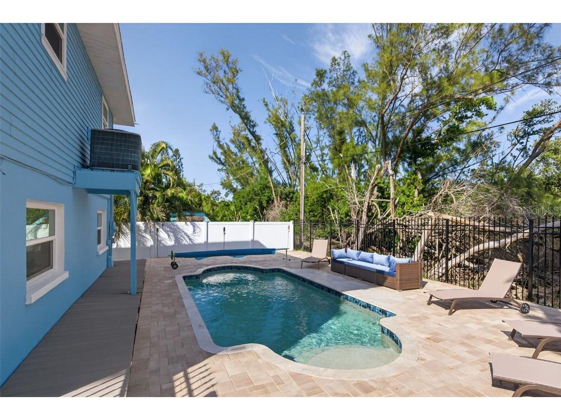 2915 Avenue C Holmes Beach FL 34217 A4668577 image38