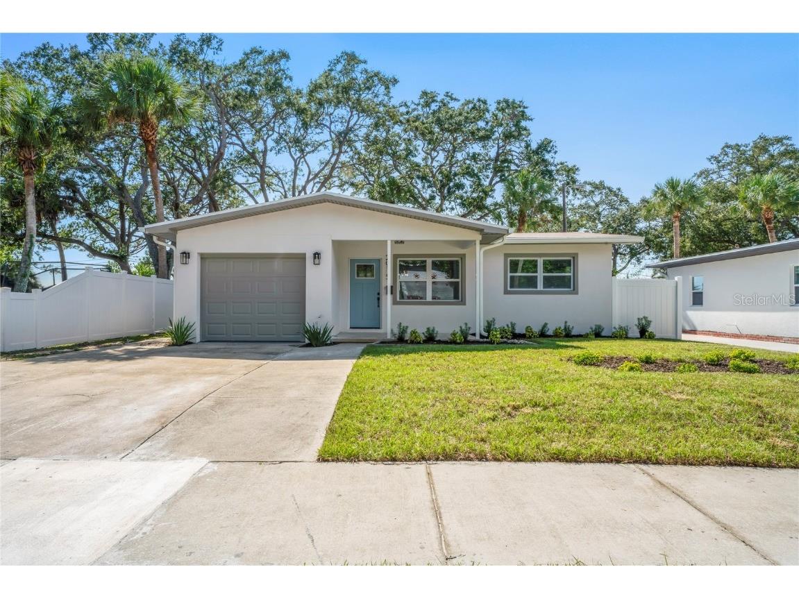 2915 Ivanhoe Way S Saint Petersburg FL 33705 U8212389 image1