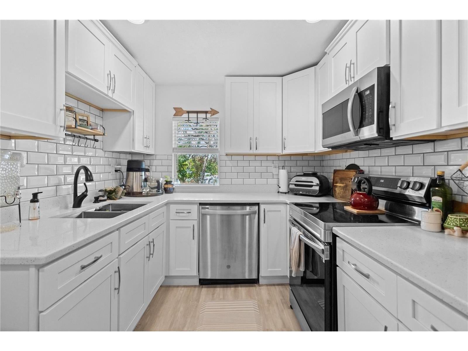 2915 Lynnhurst Street Sarasota FL 34239 A4687789 image15