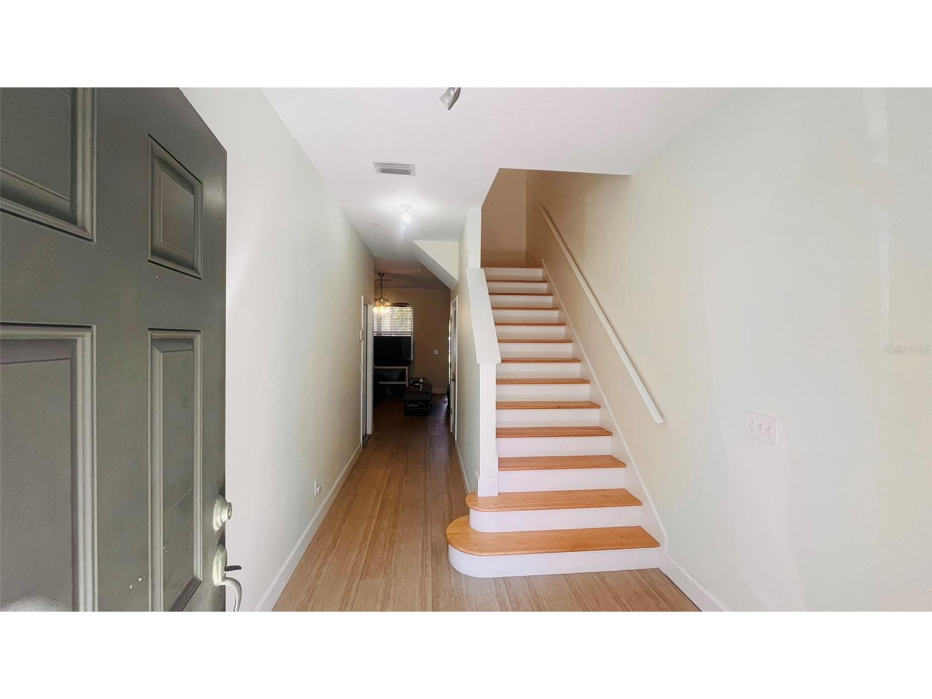 2915 Pointeview Tampa FL 33611 TB8475494 image6