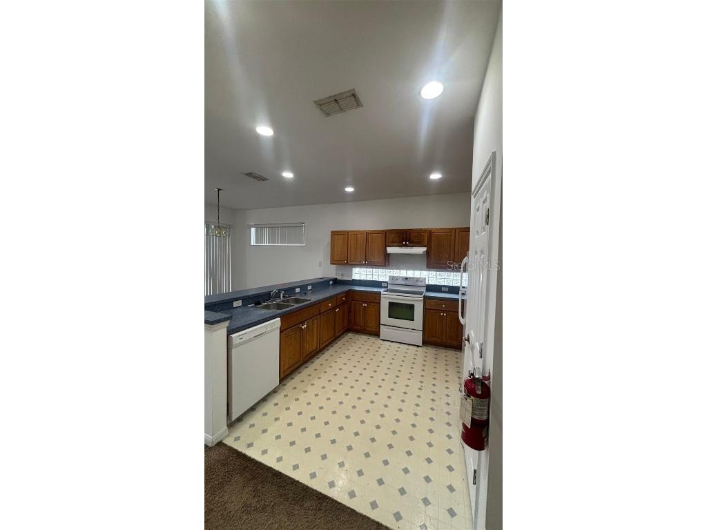 2915 Sunset Lakes Boulevard Kissimmee FL 34747 S5136311 image7