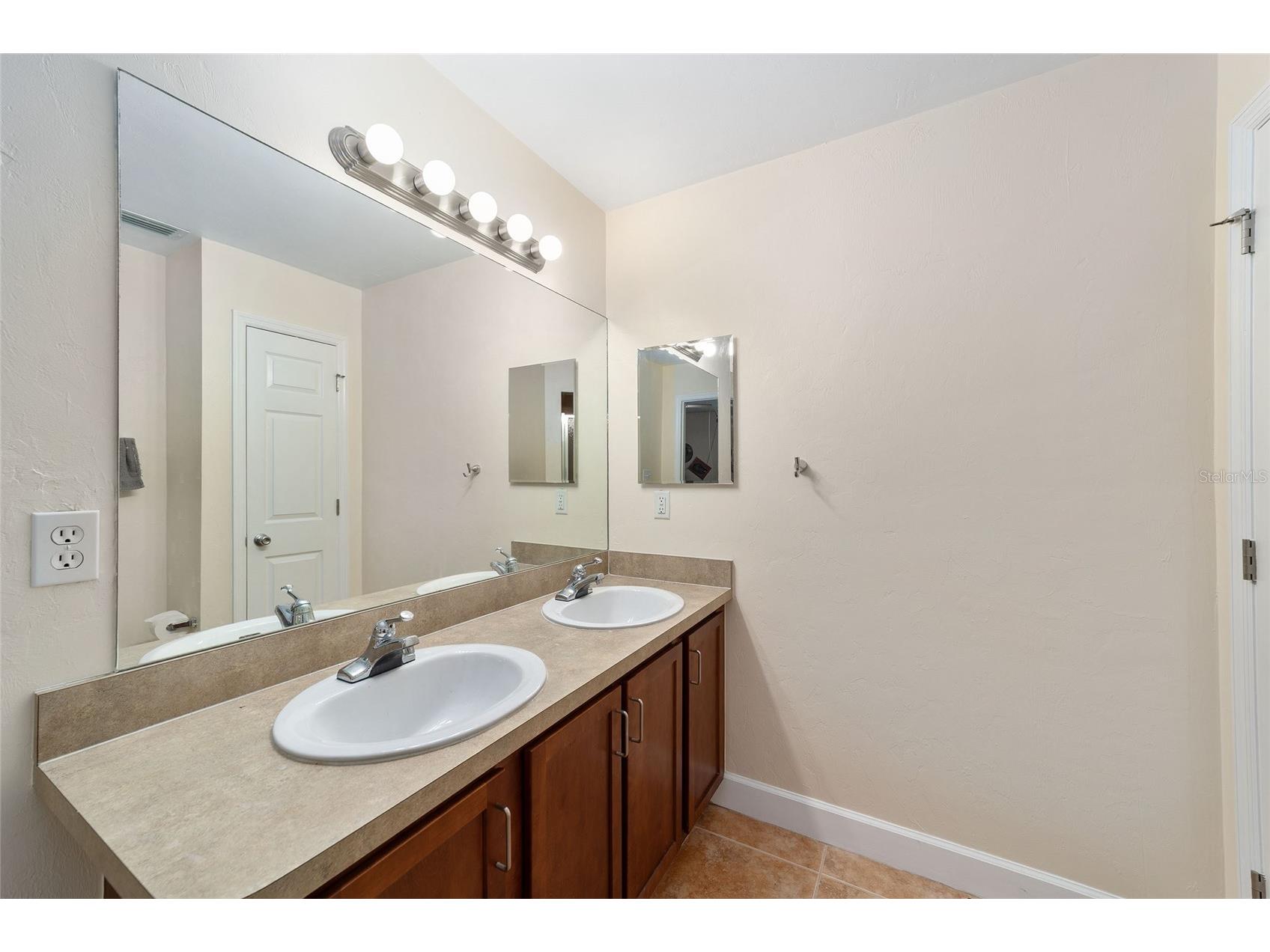 2915 SW 35th Place #102 Gainesville FL 32608 GC536551 image25