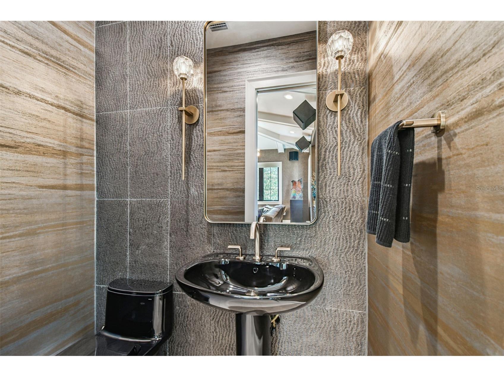 2915 W Harbor View Avenue Tampa FL 33611 TB8501200 image41