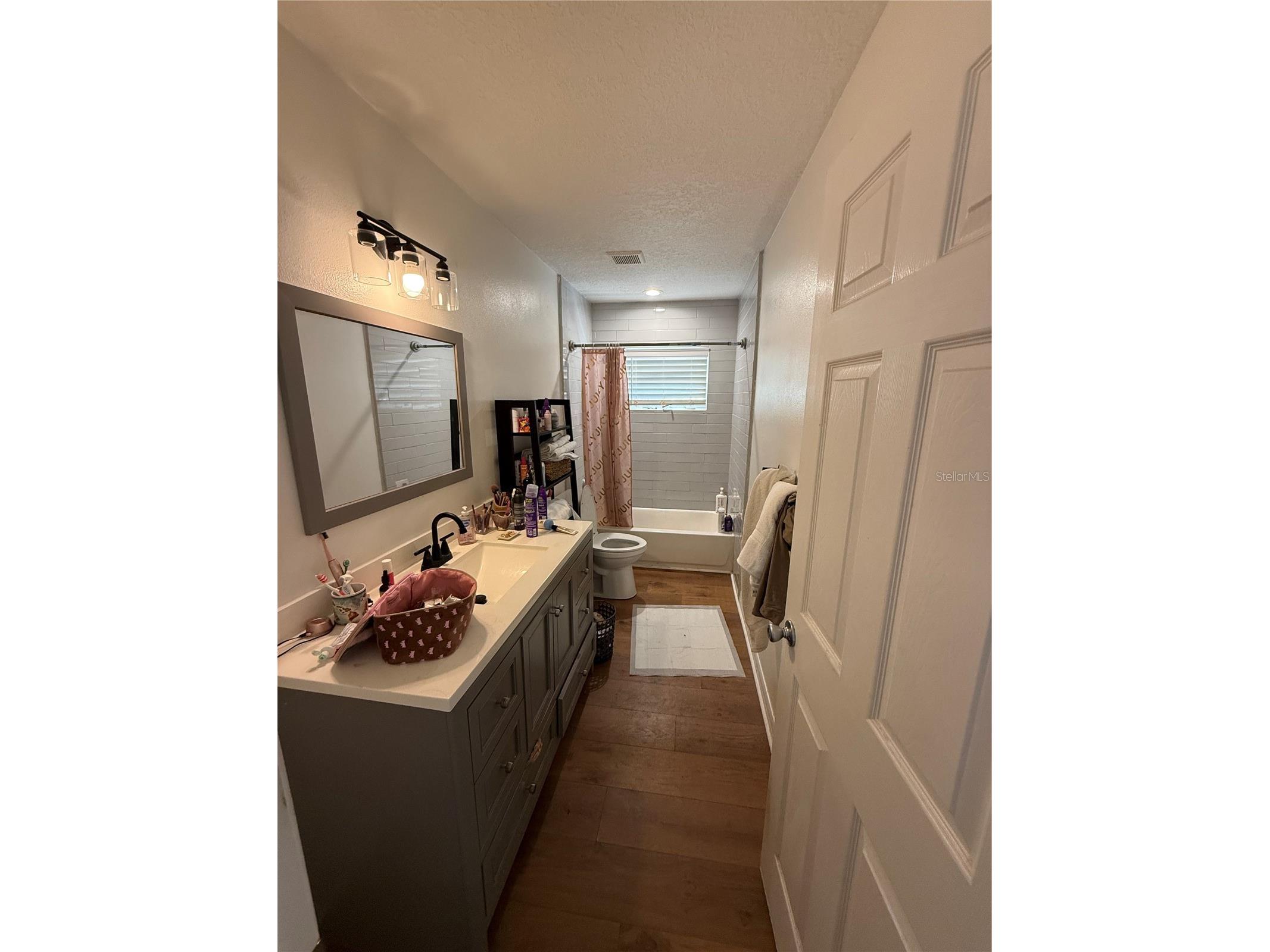 2915 Webber Street Sarasota FL 34239 A4696773 image10