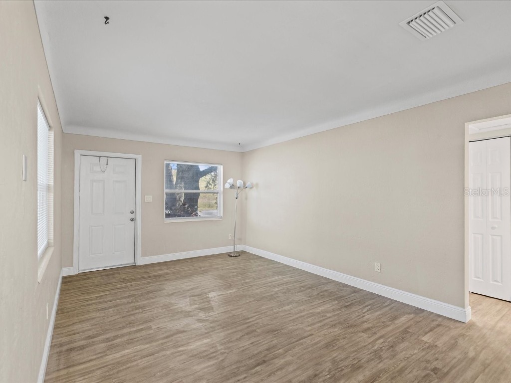 2916 22nd Street N Saint Petersburg FL 33713 TB8448403 image2