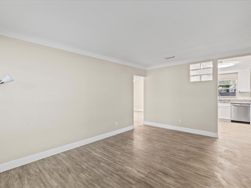 2916 22nd Street N Saint Petersburg FL 33713 TB8448403 image3