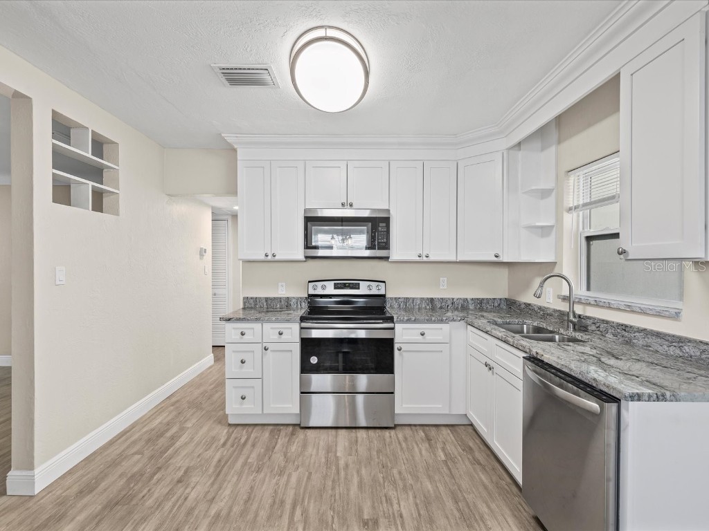 2916 22nd Street N Saint Petersburg FL 33713 TB8448403 image4