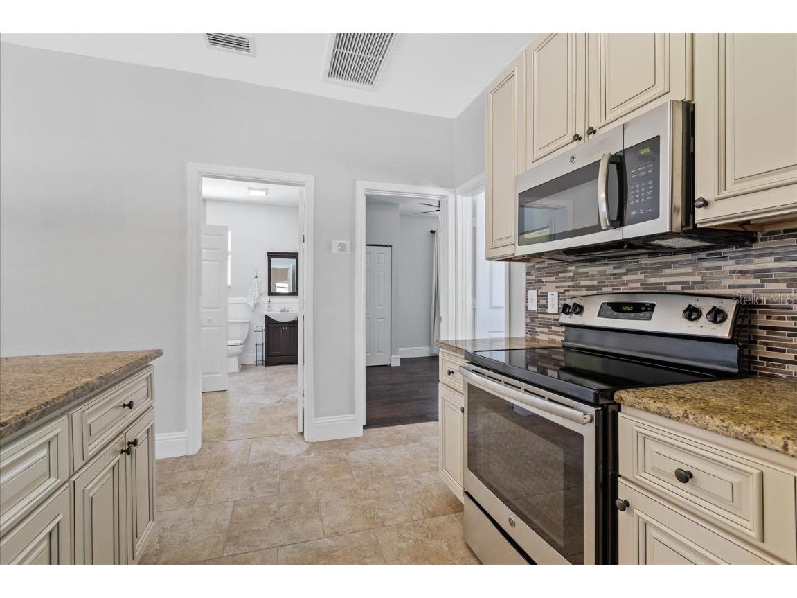 2916 N Highland Avenue Tampa FL 33602 TB8452282 image14