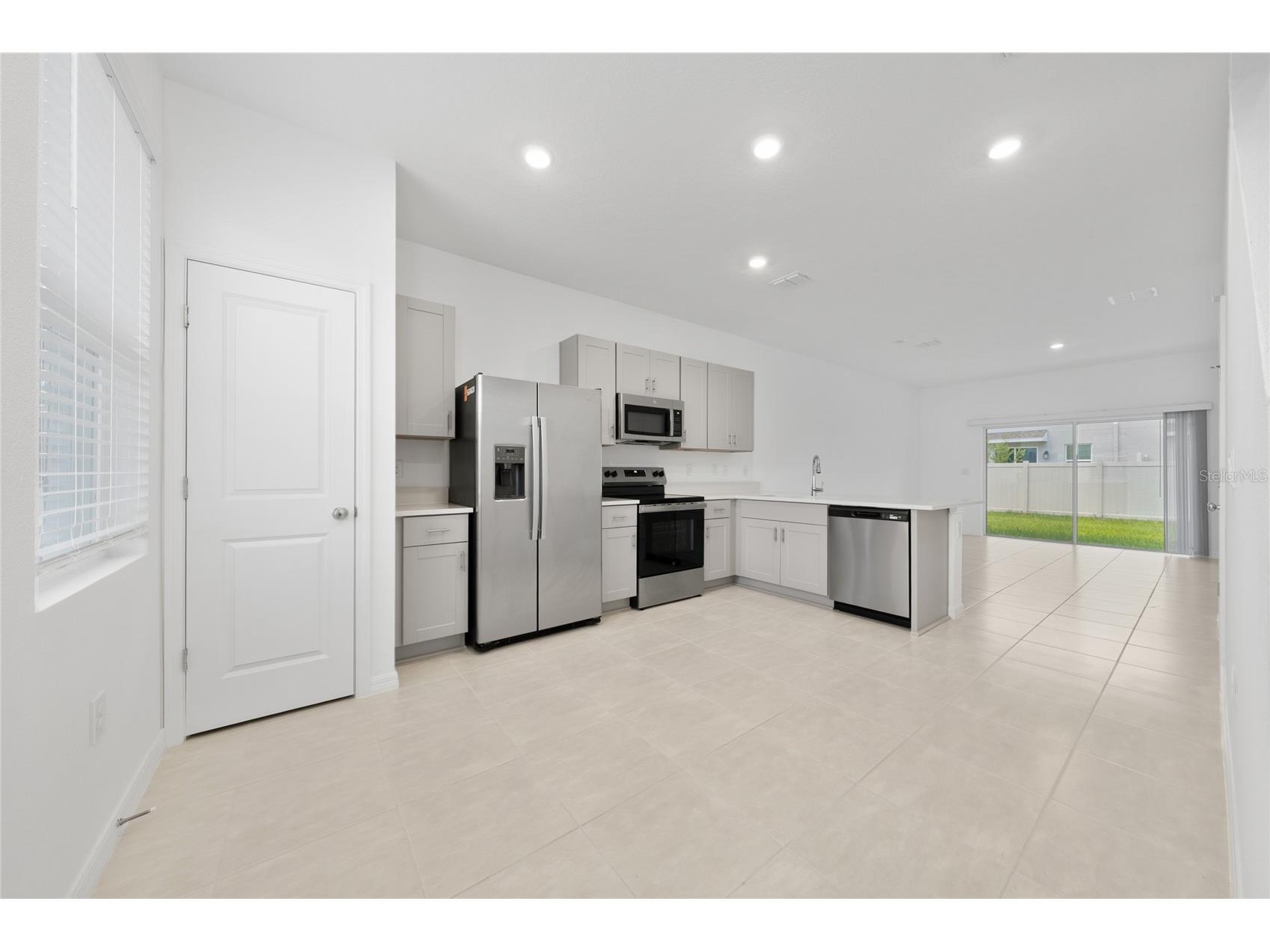 2916 Skyline Loop Kissimmee FL 34758 S5152764 image8