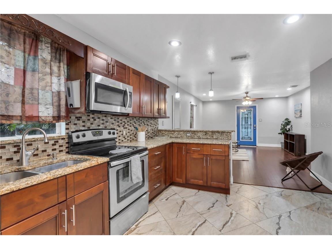 2916 W Crest Avenue Tampa FL 33614 TB8384069 image11