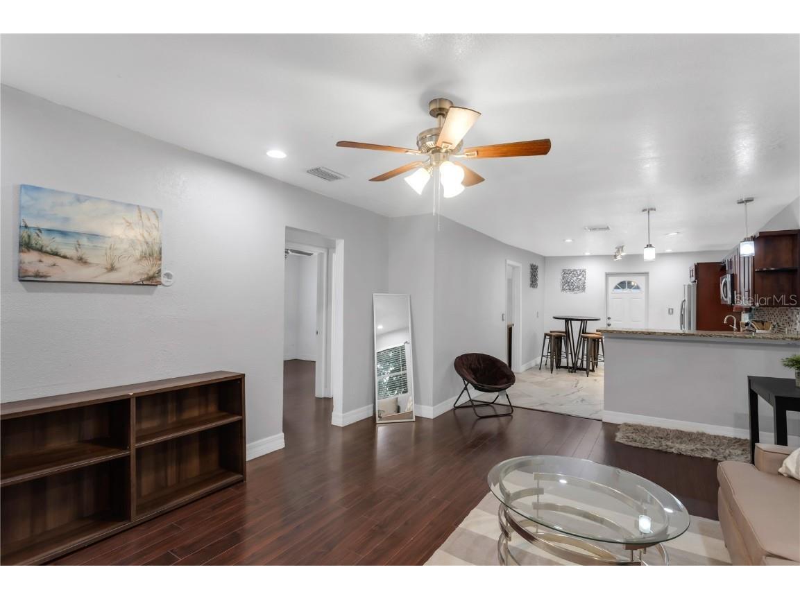 2916 W Crest Avenue Tampa FL 33614 TB8384069 image7