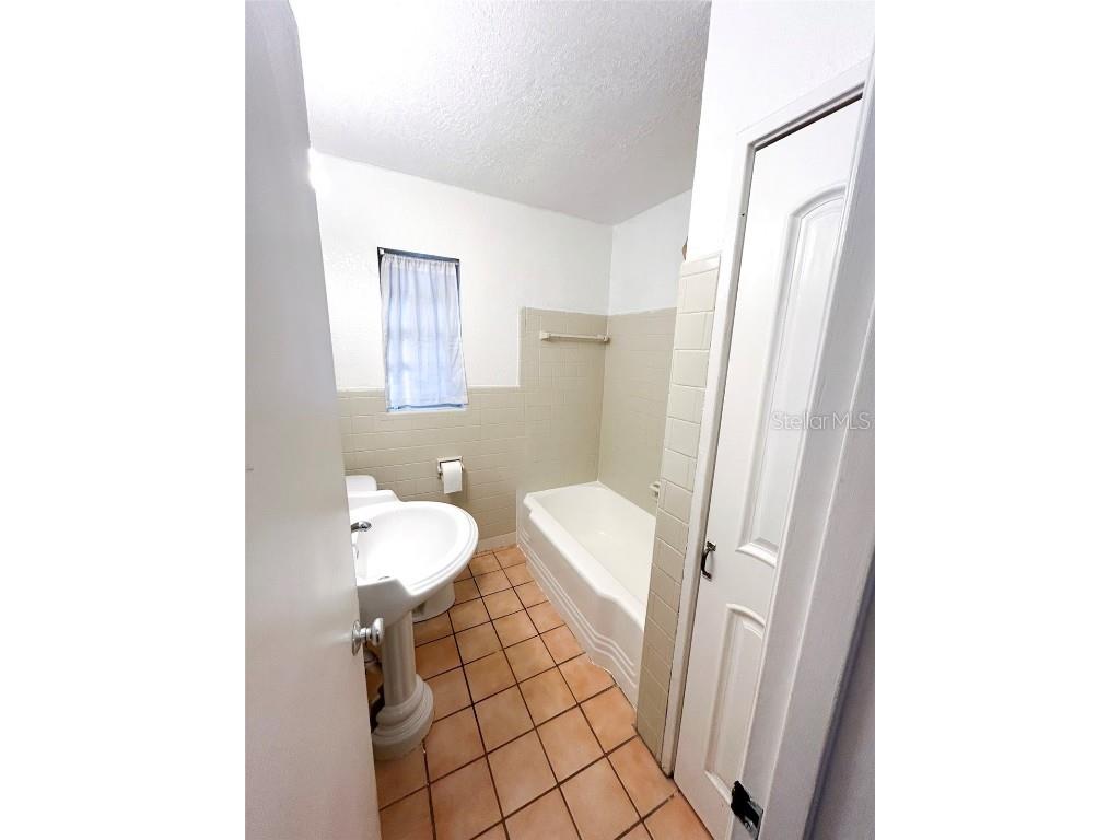 2916 W Paris Street #1 Tampa FL 33614 A4647812 image4
