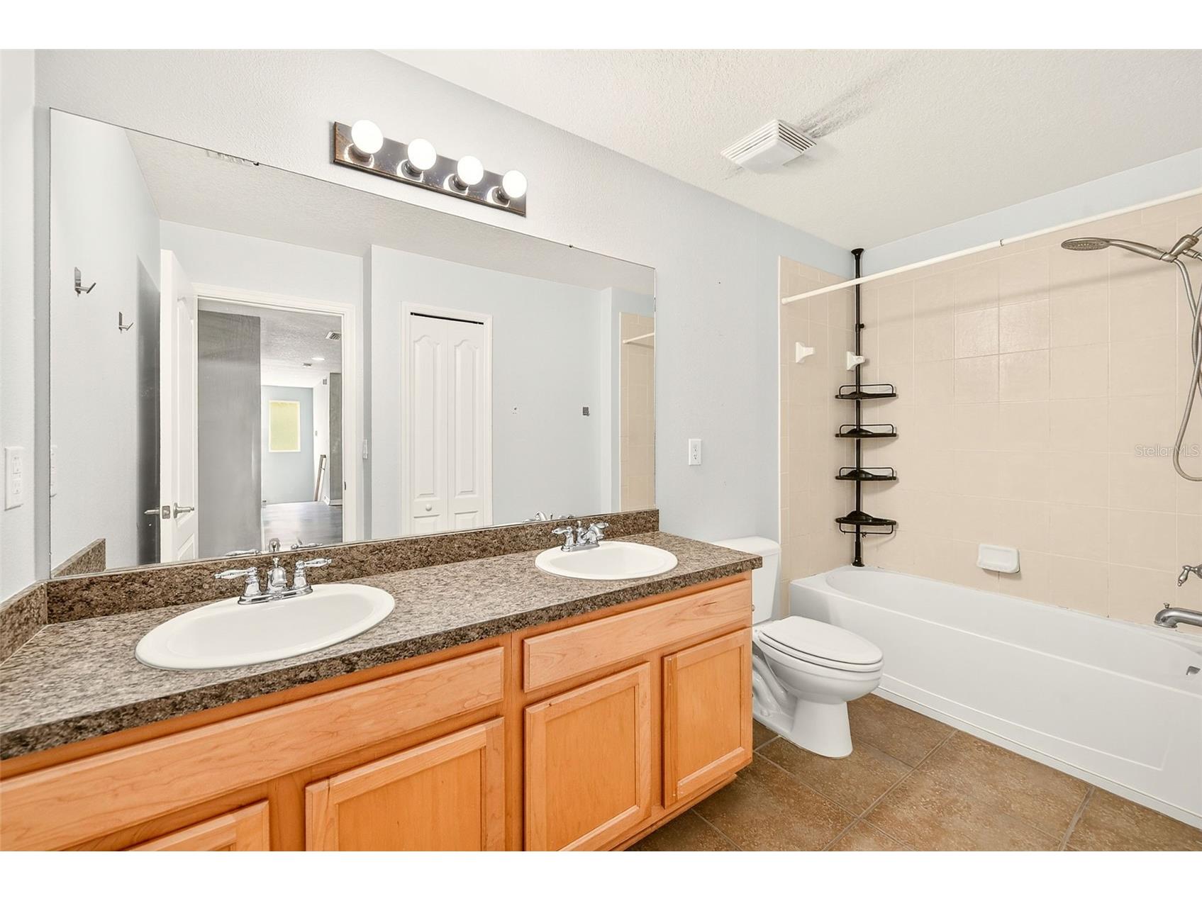 2917 Winglewood Circle Lutz FL 33558 TB8527338 image29