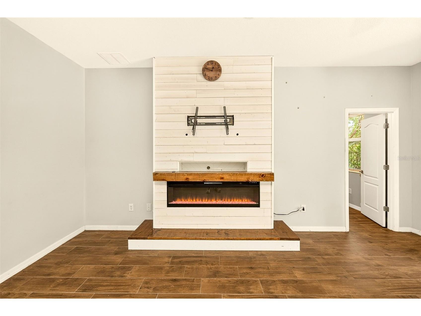 2917 Winglewood Circle Lutz FL 33558 TB8527338 image7