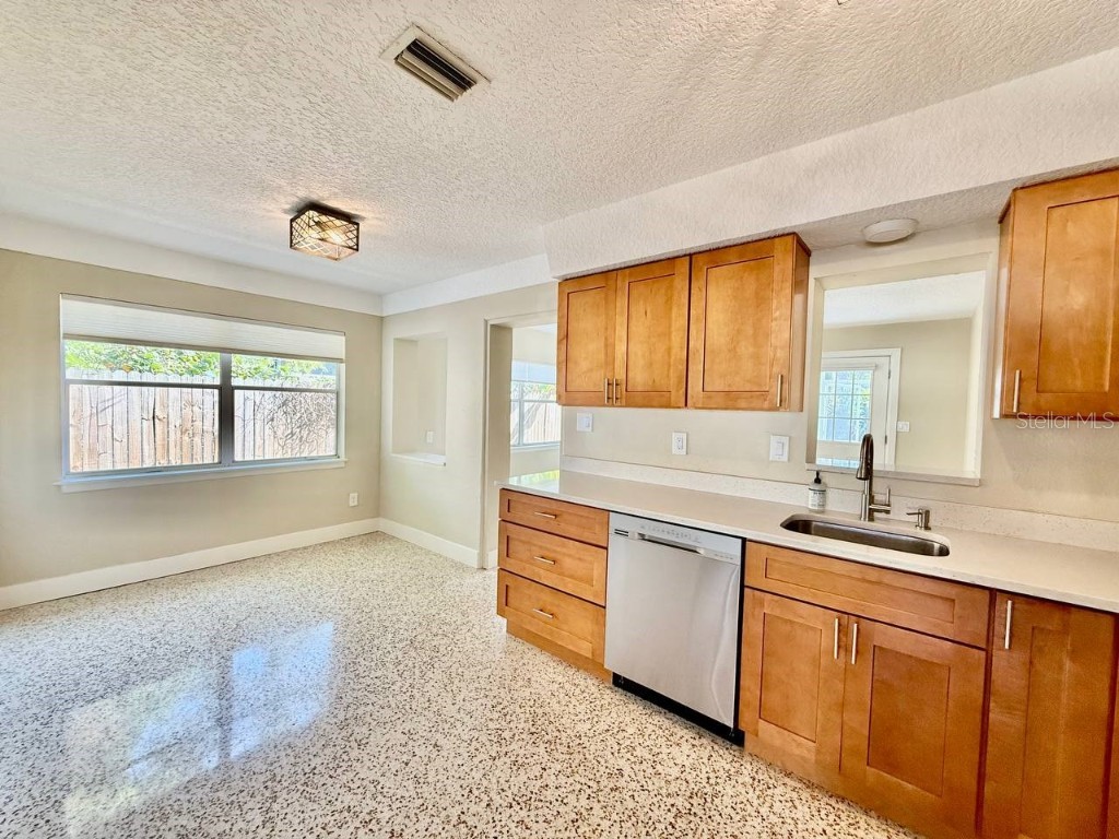 2918 10th Avenue N Saint Petersburg FL 33713 TB8451543 image11