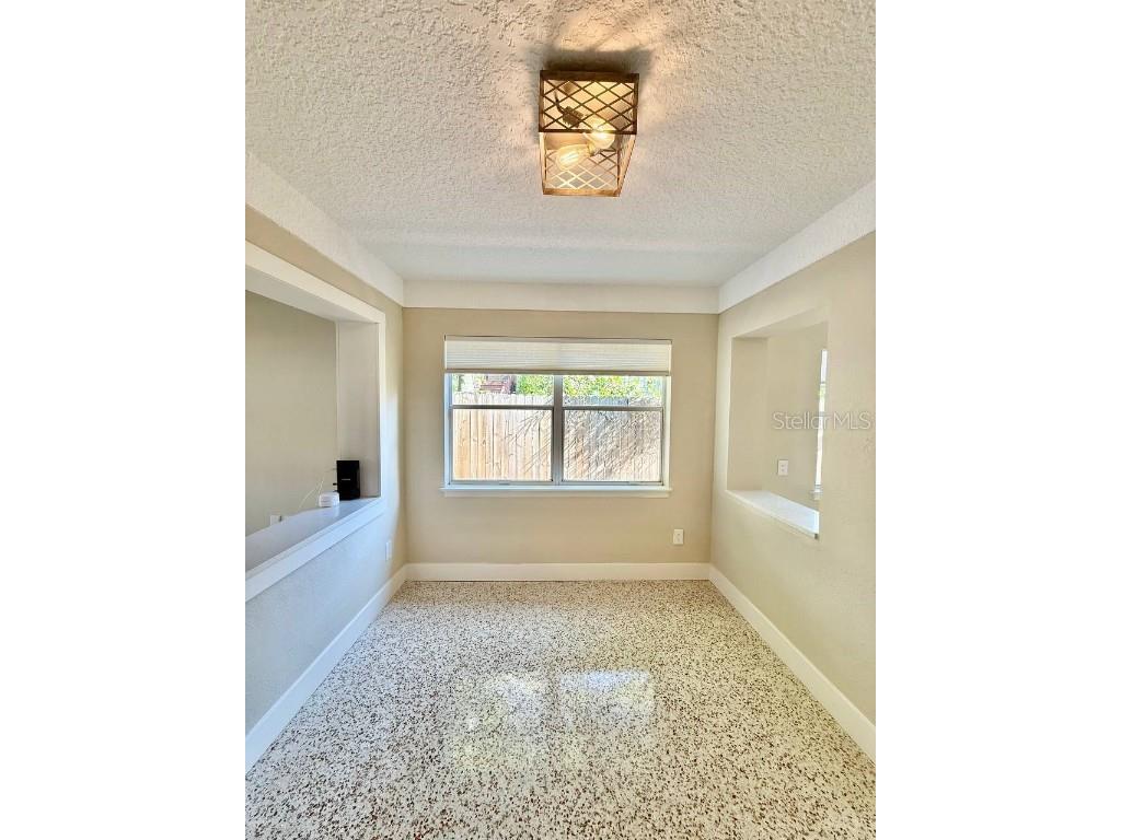 2918 10th Avenue N Saint Petersburg FL 33713 TB8451543 image13