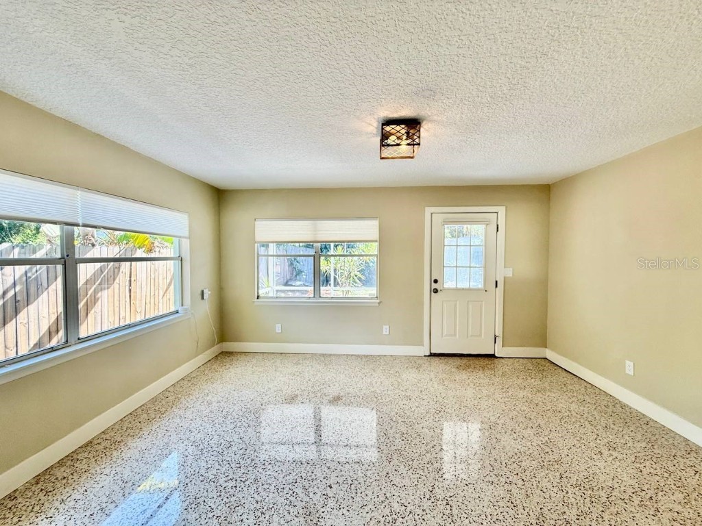 2918 10th Avenue N Saint Petersburg FL 33713 TB8451543 image15