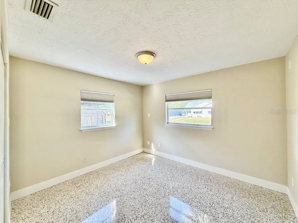 2918 10th Avenue N Saint Petersburg FL 33713 TB8451543 image25