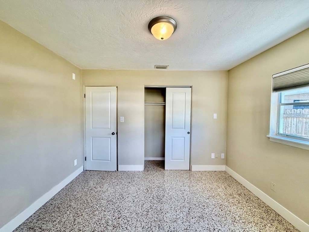 2918 10th Avenue N Saint Petersburg FL 33713 TB8451543 image28