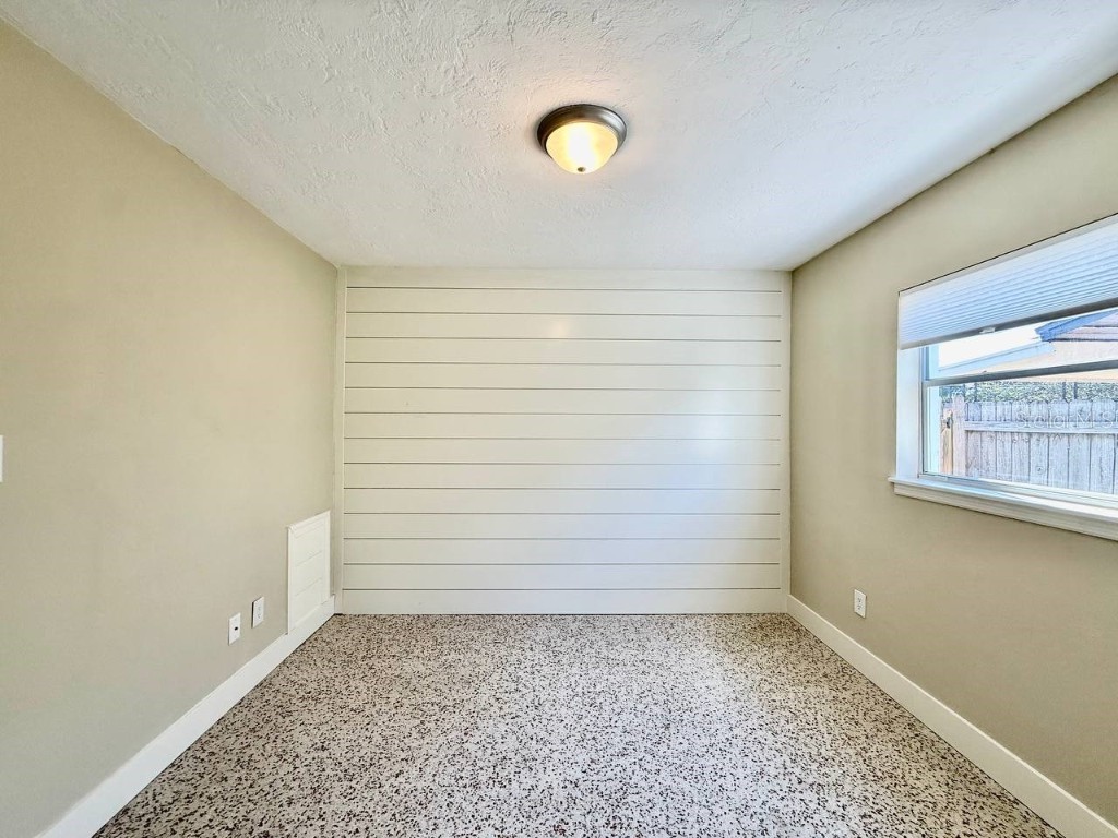 2918 10th Avenue N Saint Petersburg FL 33713 TB8451543 image32