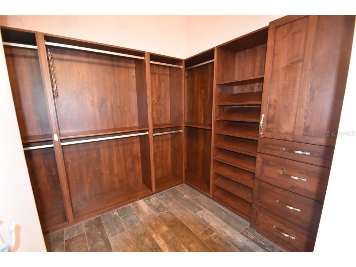 2918 10th Street N Saint Petersburg FL 33704 TB8439997 image27