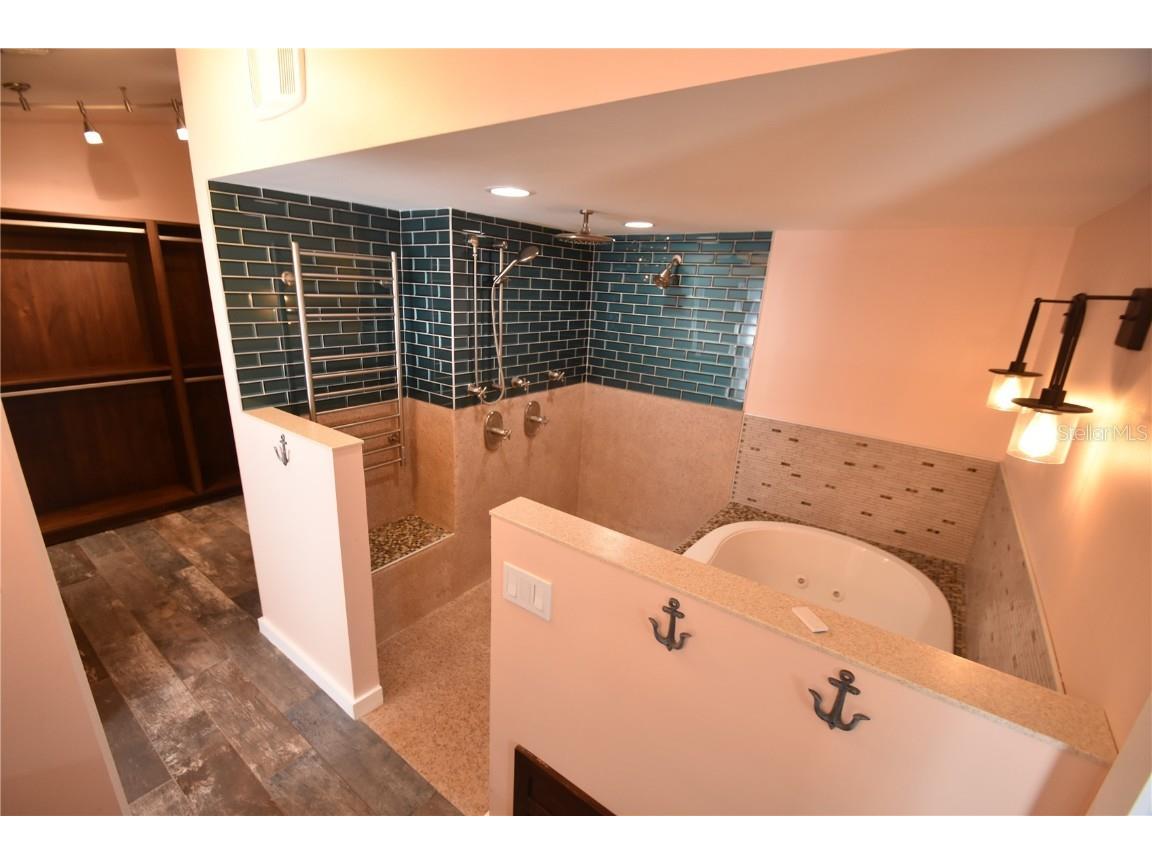 2918 10th Street N Saint Petersburg FL 33704 TB8439997 image3