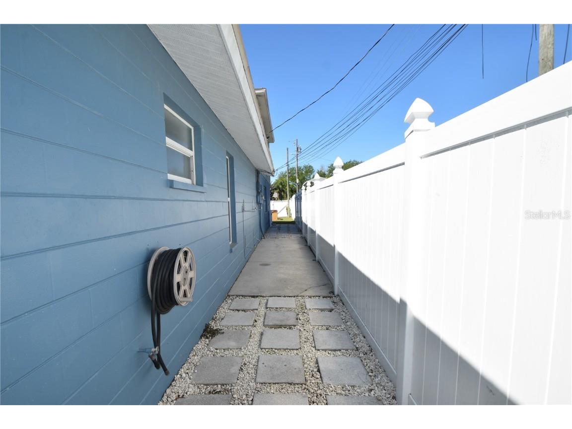 2918 10th Street N Saint Petersburg FL 33704 TB8439997 image43