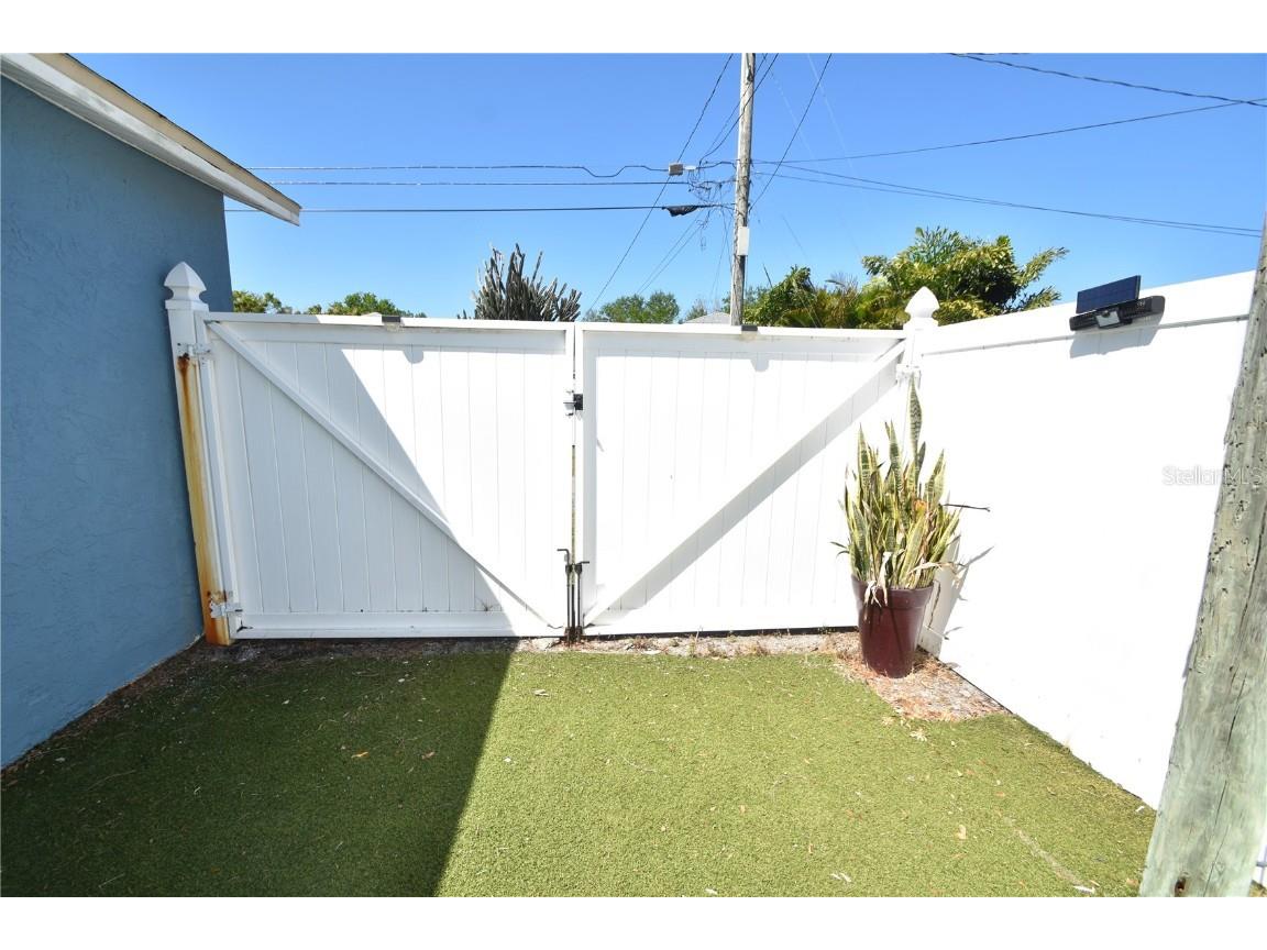 2918 10th Street N Saint Petersburg FL 33704 TB8439997 image52