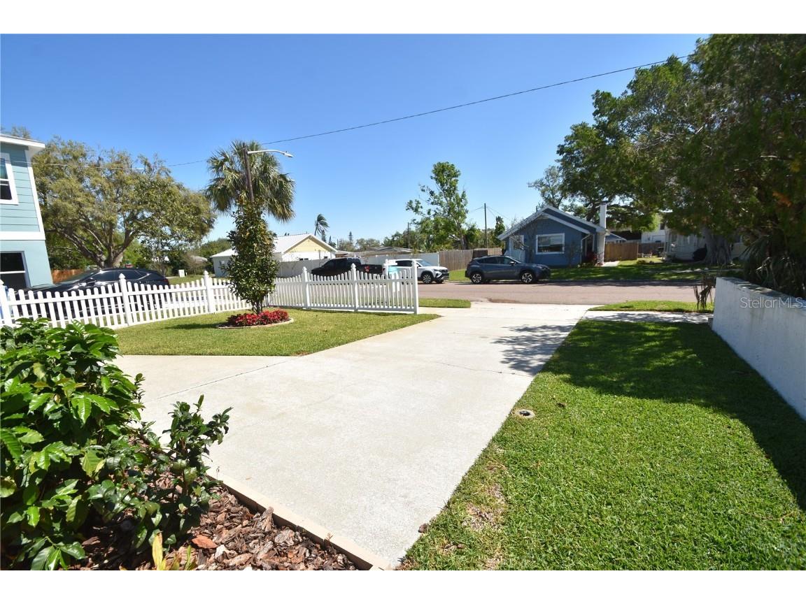 2918 10th Street N Saint Petersburg FL 33704 TB8439997 image9