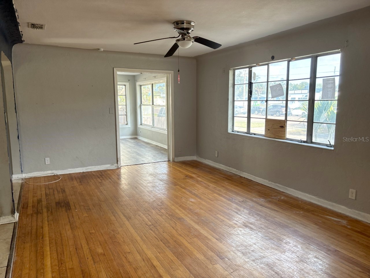 2918 49th Street N Saint Petersburg FL 33710 TB8464149 image3