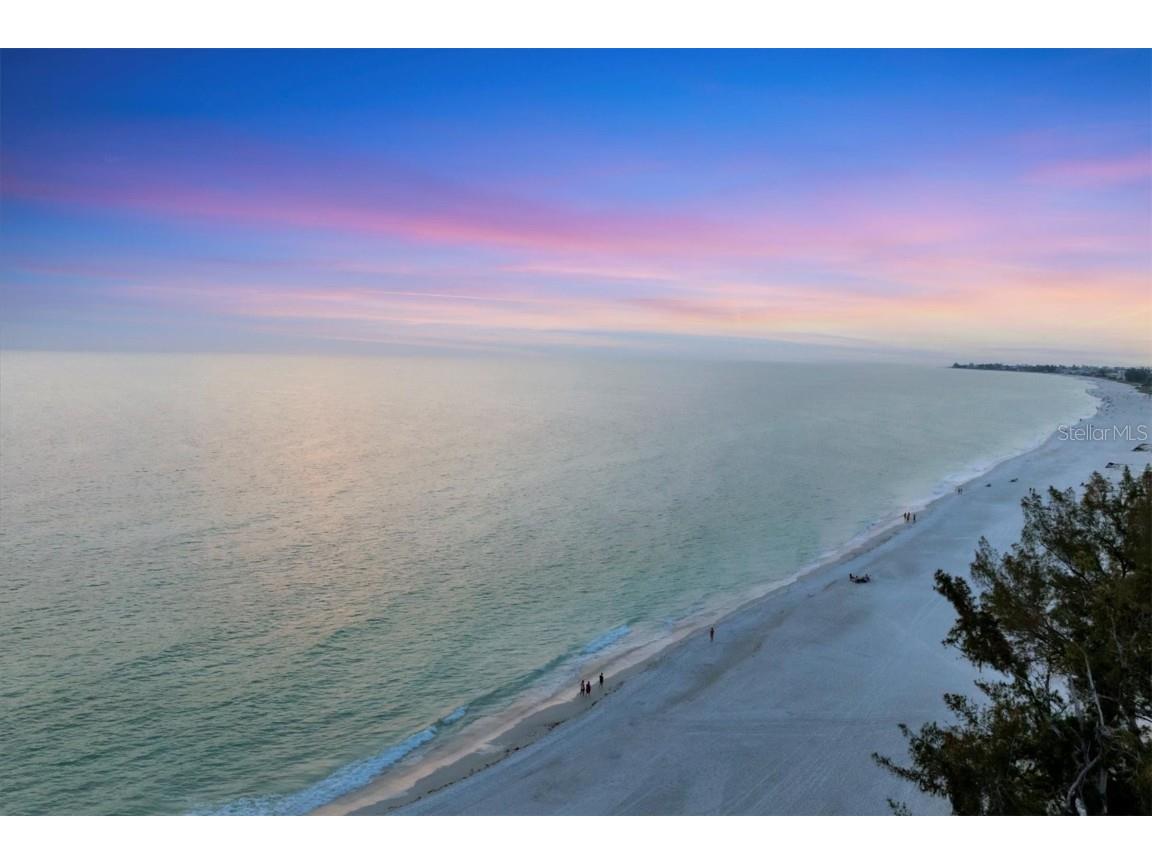 2918 Avenue E Holmes Beach FL 34217 A4650561 image10